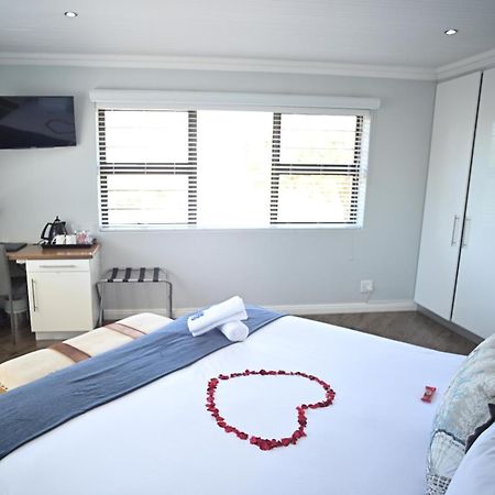 Atlantic Oasis Guest House Тейбъл Вю Екстериор снимка